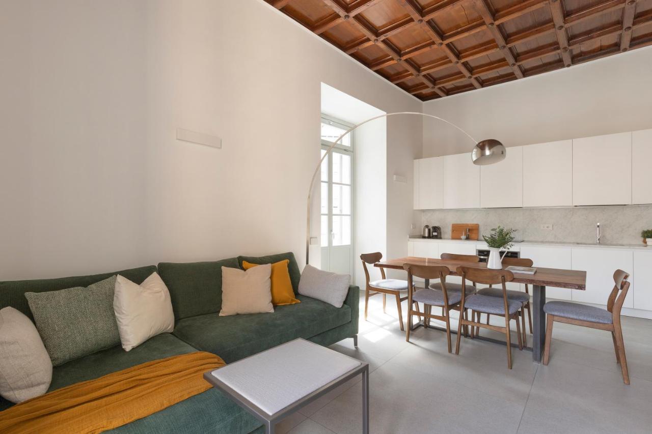 Mc House Como Con Posto Auto Exterior foto